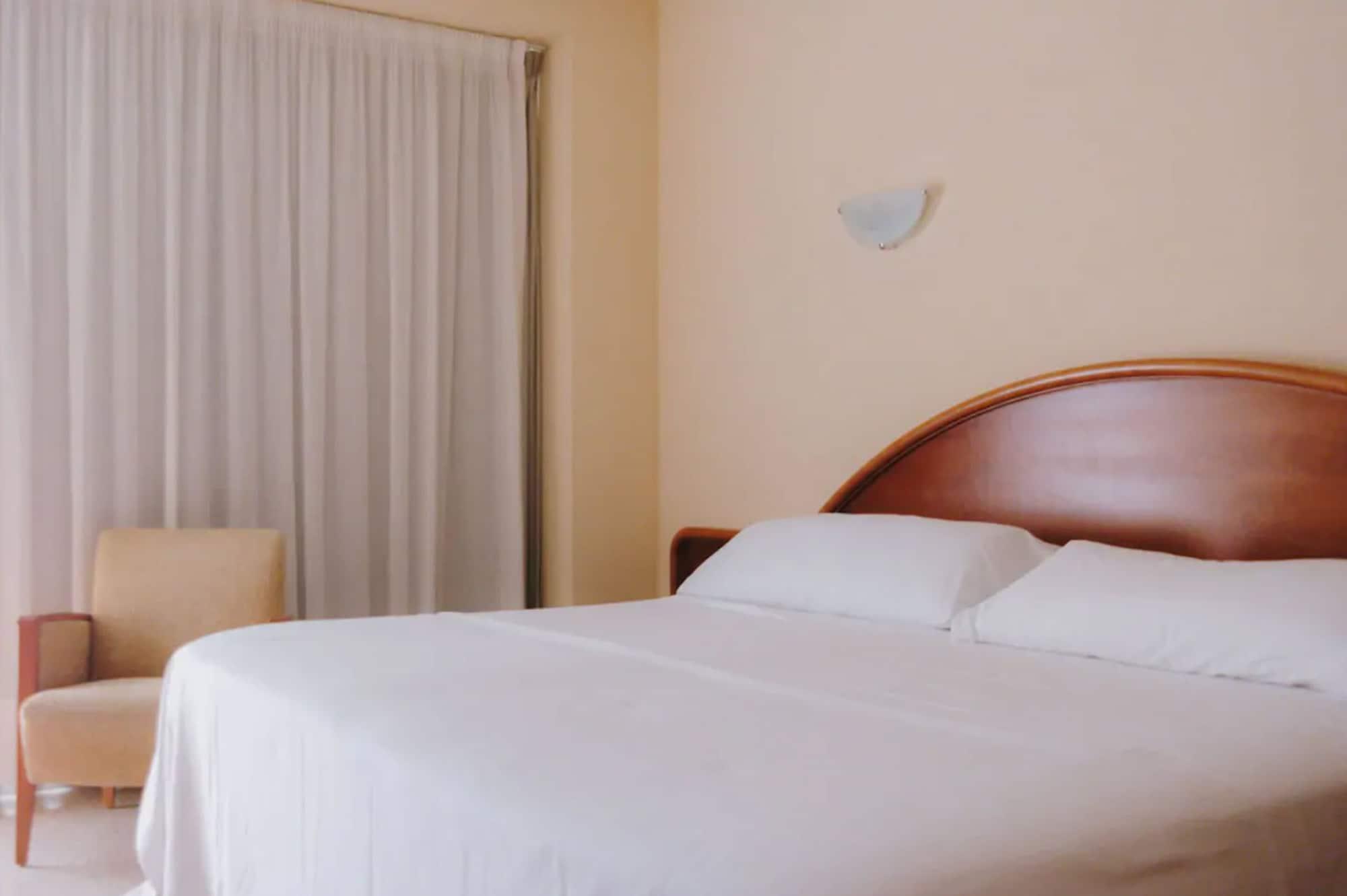 Hotel Marfil Sant Antoni de Portmany Extérieur photo