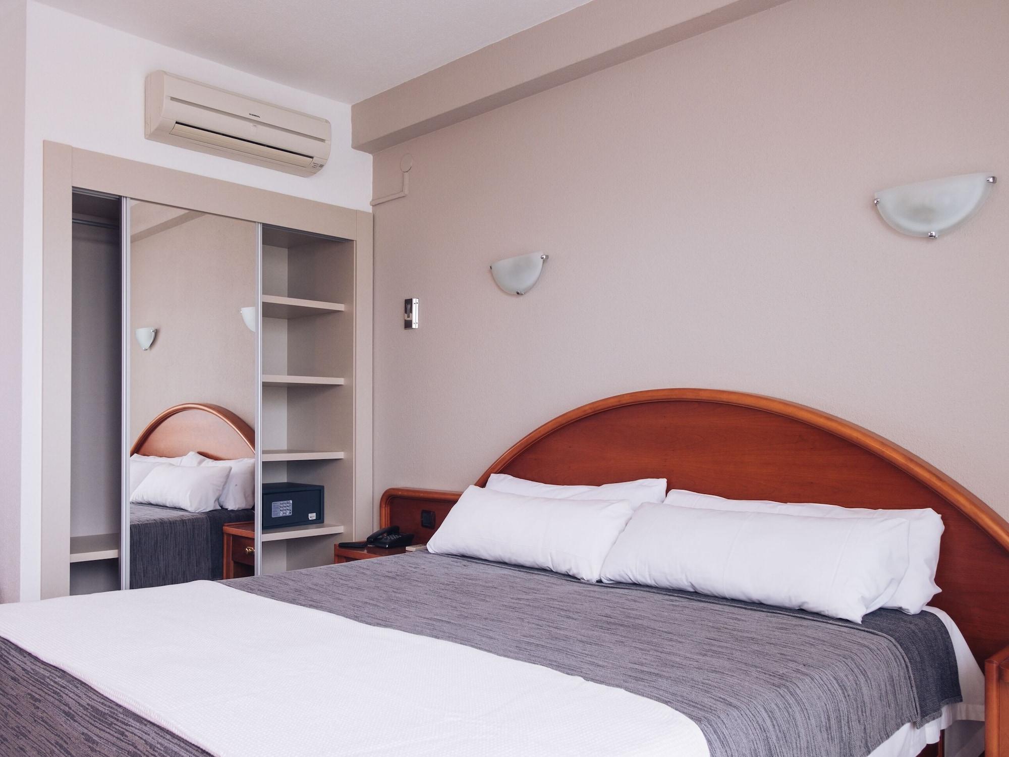 Hotel Marfil Sant Antoni de Portmany Extérieur photo