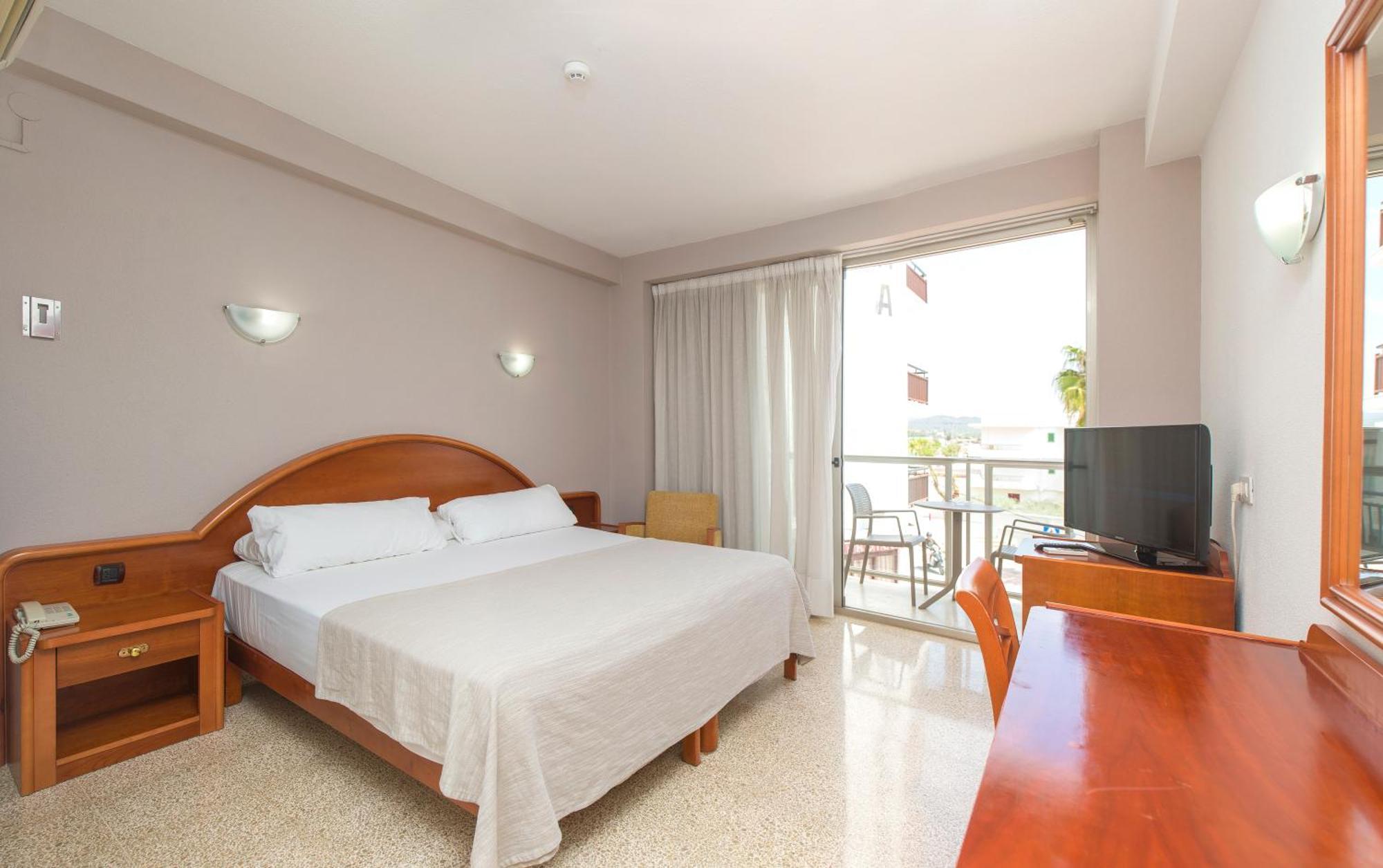 Hotel Marfil Sant Antoni de Portmany Extérieur photo